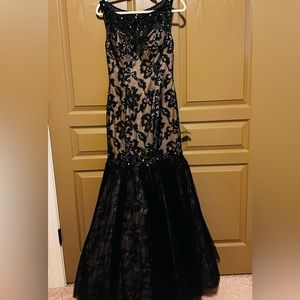 Beautiful black sequin and lace mermaid evening gown/prom dress